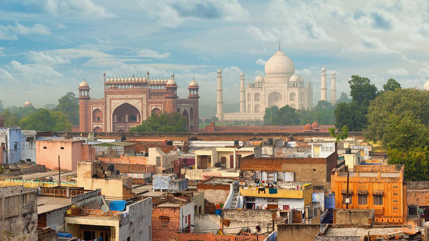 Best 7 Top Tourist Attractions In Agra
