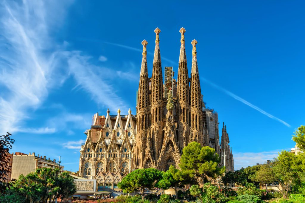 Top 10 Tourist Places to visit in Barcelona
